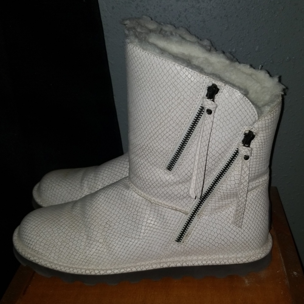 Bearpaw size 11